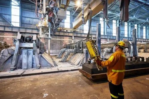 疫情封城：澳大利亚亏损的铝冶炼厂呼吁豁免停工