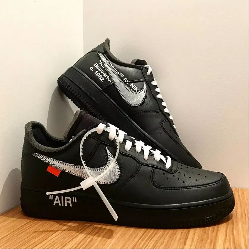 Off-White-Air-Force-1-in-Black-labeled-Virgil-MoMA-02.jpg
