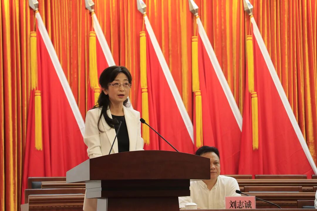 企业代表海天味业党委书记张欣表示:近年明显感受到禅城教育的变化,也