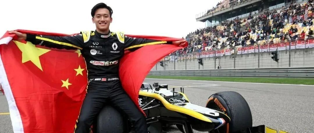 上海小伙刷屏外媒！F1史上首个中国车手有多牛，英国留学立大功