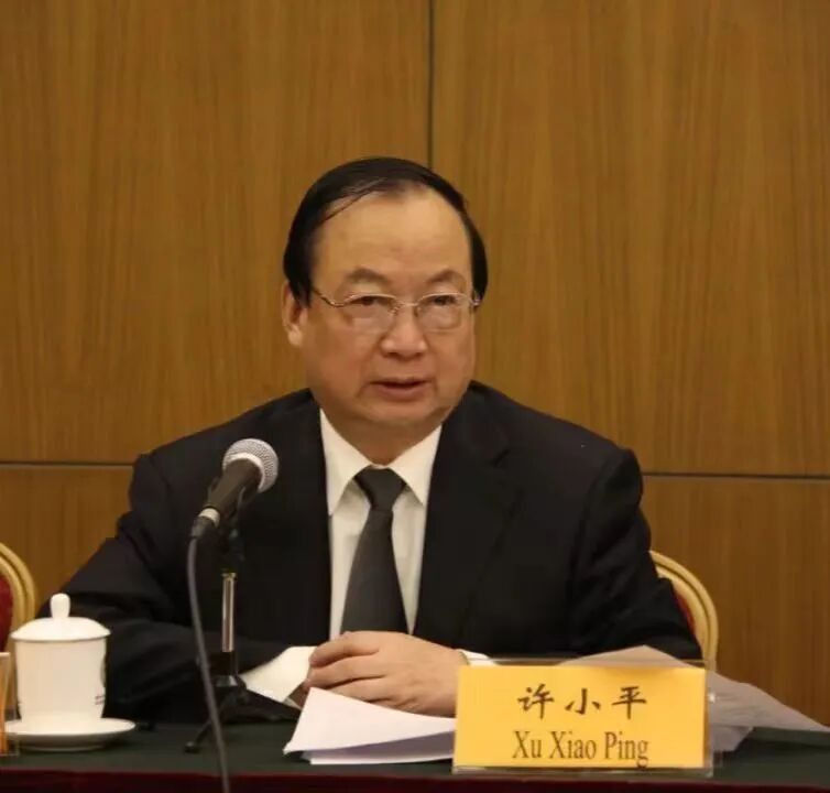 《历史中的孤勇者，百姓中的发声者》