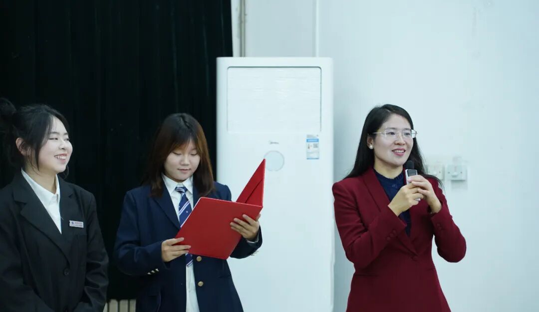 李露律师受邀赴西安石油大学开展大学生恋爱课公益讲座