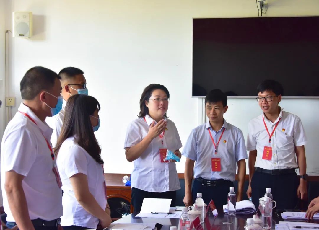 袁炎,张琳看望出席县第十五次党代会代表 | 信丰县信息公开