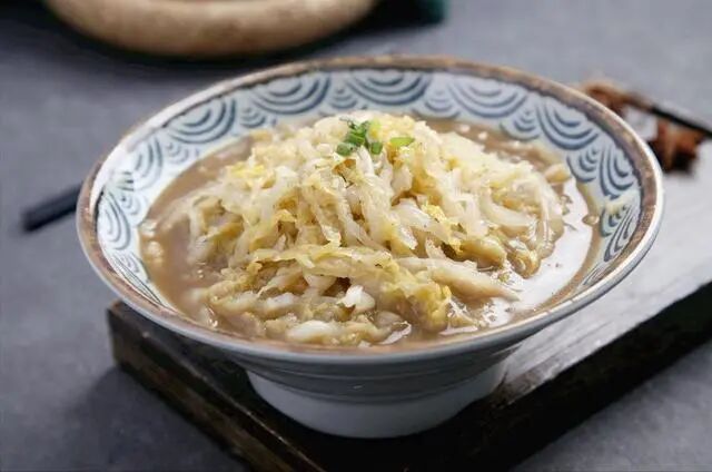 东北酸菜的做法，这个简易做法不用大缸，30天就能吃