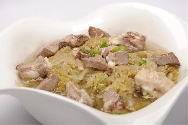 东北酸菜的做法，这个简易做法不用大缸，30天就能吃