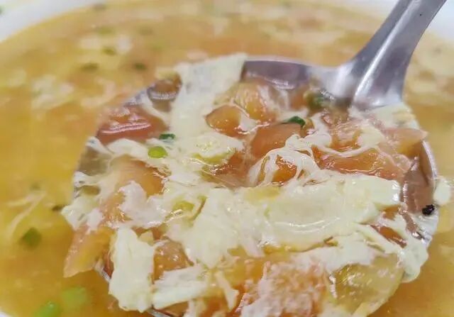 西红柿鸡蛋汤怎么做才好吃？有技巧的，方法简单，一看就懂，一学就会