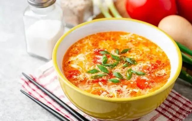 西红柿鸡蛋汤怎么做才好吃？有技巧的，方法简单，一看就懂，一学就会