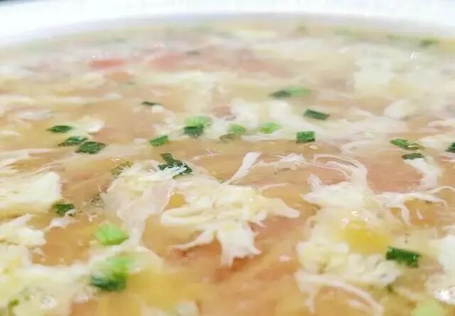 西红柿鸡蛋汤怎么做才好吃？有技巧的，方法简单，一看就懂，一学就会