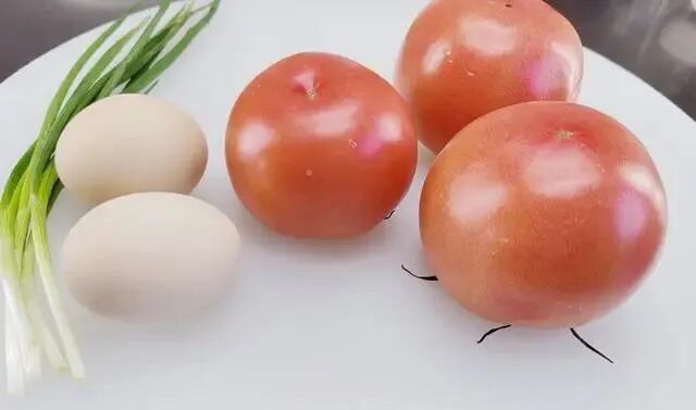 西红柿鸡蛋汤怎么做才好吃？有技巧的，方法简单，一看就懂，一学就会