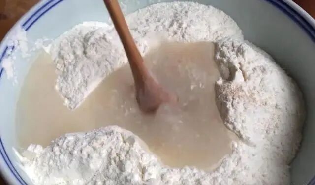 适合孩子吃的简单早餐推荐，一拌一烙，比肉夹馍都好吃