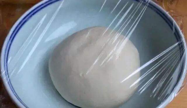 适合孩子吃的简单早餐推荐，一拌一烙，比肉夹馍都好吃