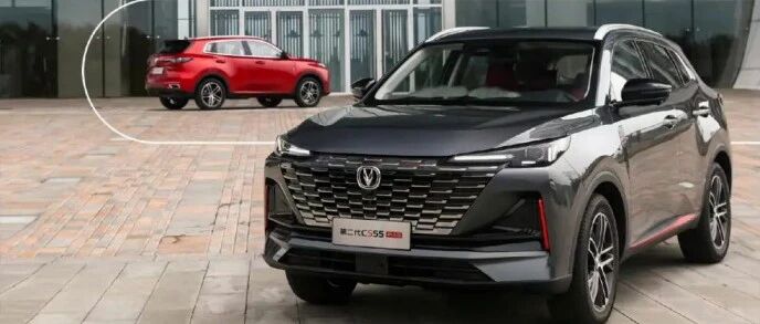 长安汽车第二代CS55PLUS凭什么吸引年轻消费者？丨汽车预言家