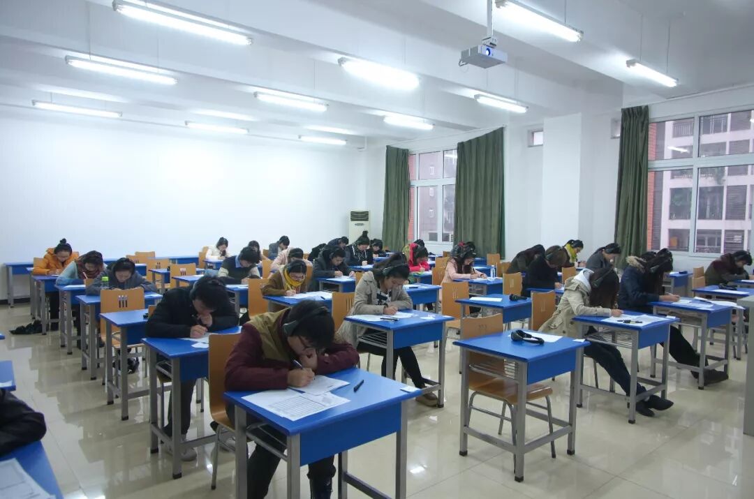 ������ѵ