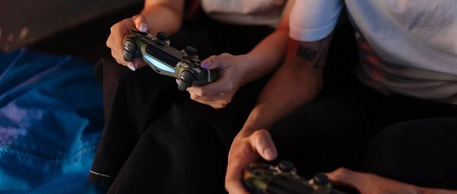 “你给我跪下，我就去上学！”卑微的父母养不出优秀的儿女