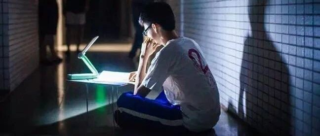 湖南800名高中生被清退到职高：半数中国孩子等不到高考改变命运？