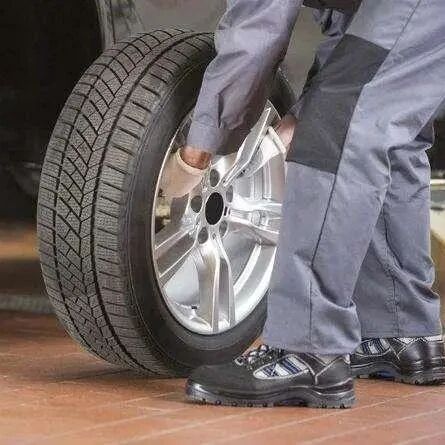 汽车跑到7万公里时，记得把这5个零件换掉，生命第一