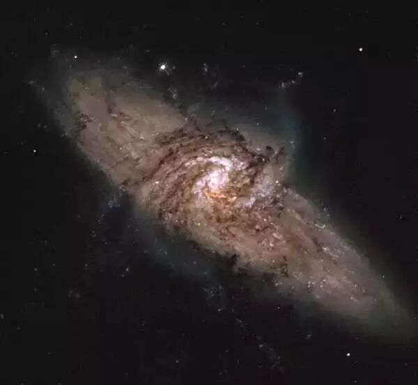 从地球到宇宙边缘的旅行，一大波Mac桌面壁纸