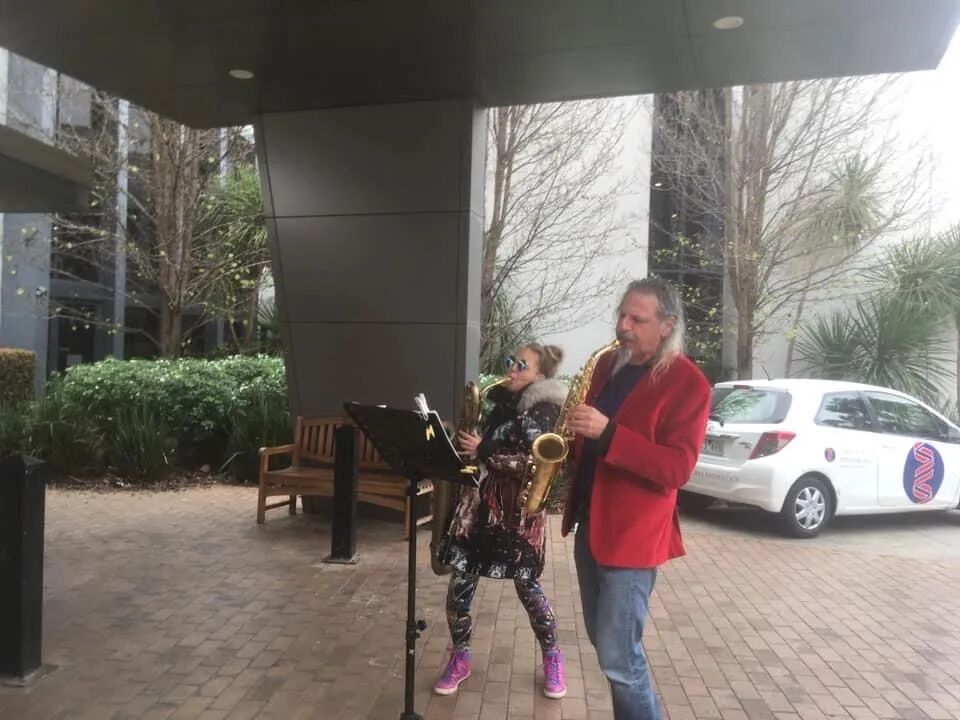 今天，墨尔本封锁几个月期间最感人的一个场景终于被曝光了 - 15