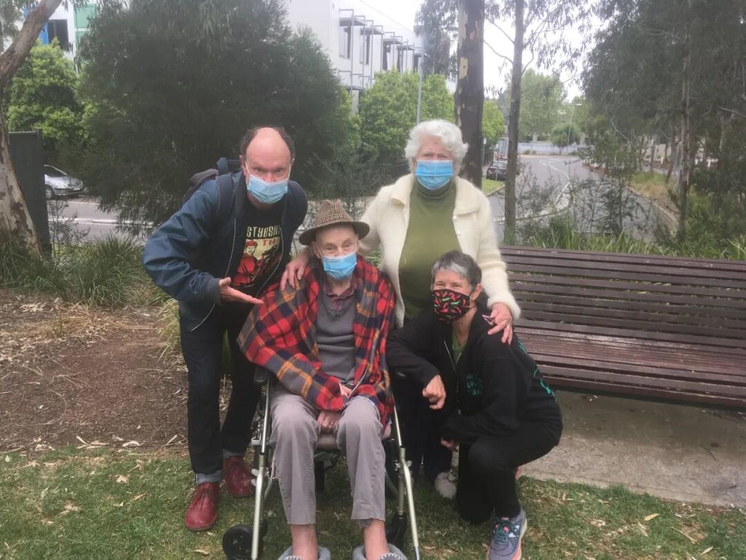 今天，墨尔本封锁几个月期间最感人的一个场景终于被曝光了 - 21
