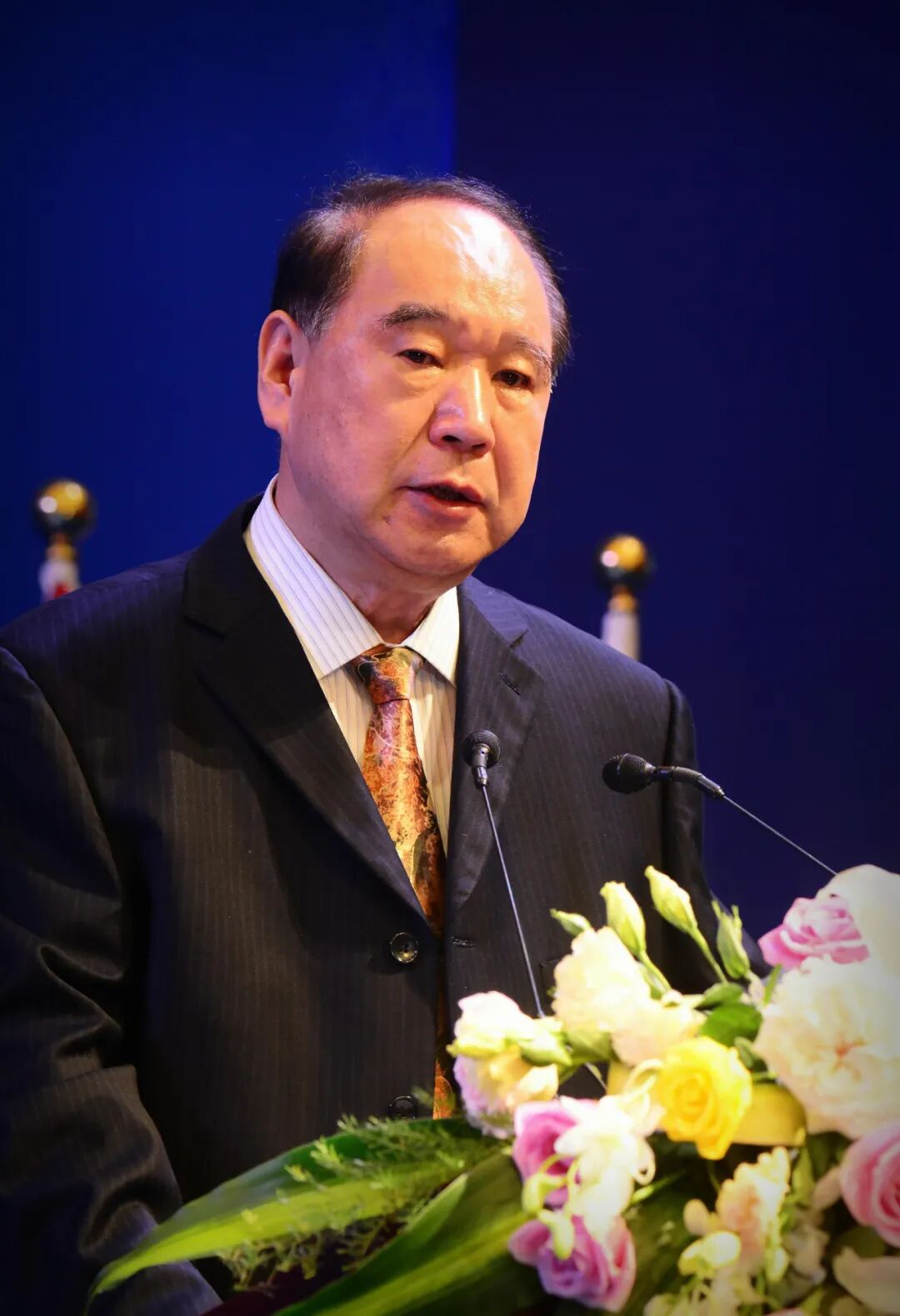 采访既是世界的更是中国的访中国国际茶文化研究会会长周国富