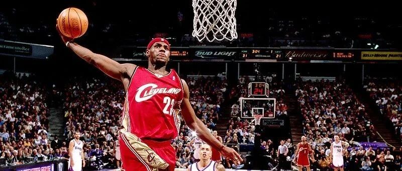 詹姆斯NBA首秀18周年：轮回般的起点 未完待续的传奇