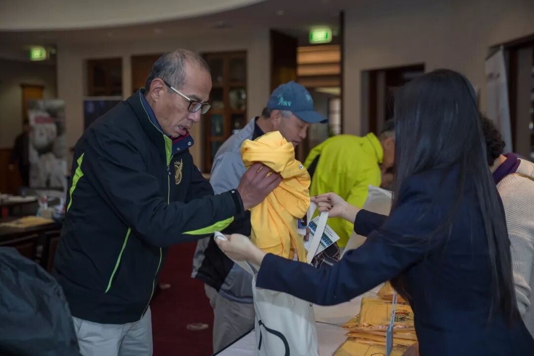 %name 没有免费的午餐，但是有免费的法拉利跑车！太任性！