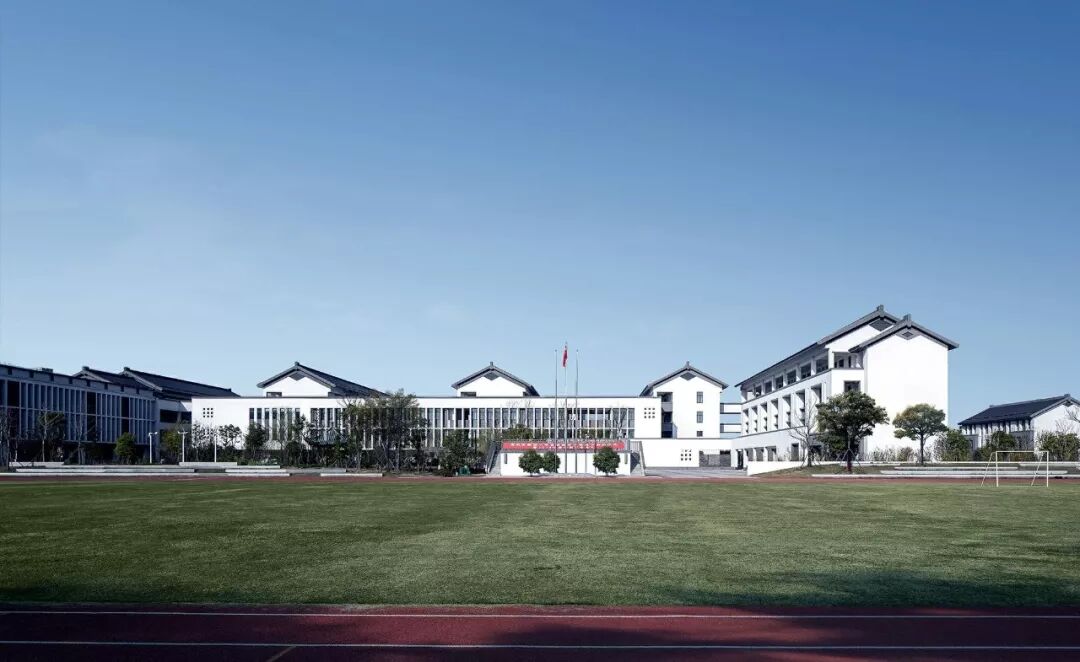 打卡轻钢网红，“新中式”学校建筑