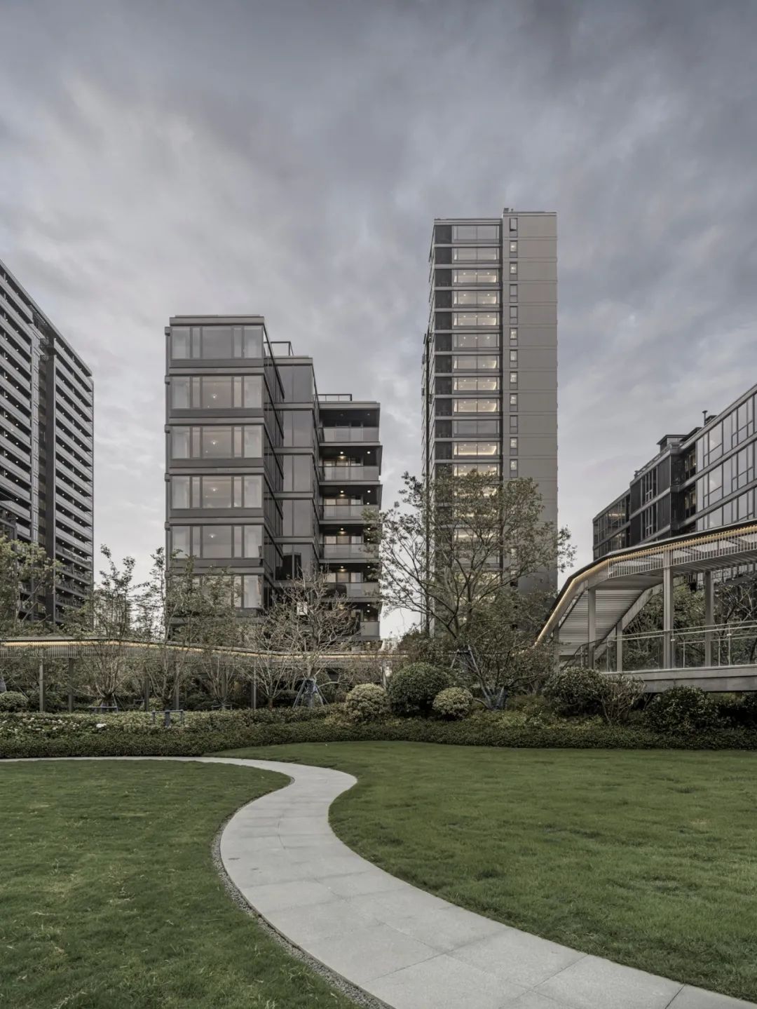 公建化住宅外立面精细化设计呈现不同的气质