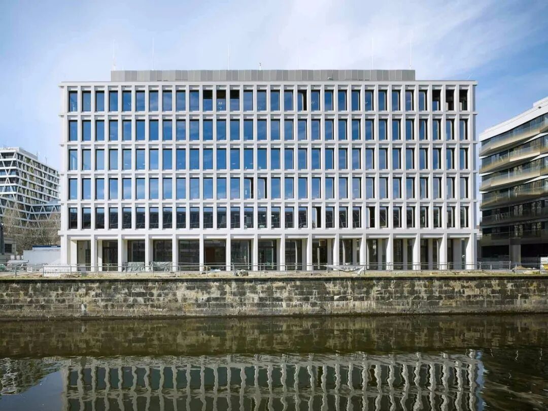 简洁现代:多层办公大楼 - 搜建筑 - 微信公众号文章