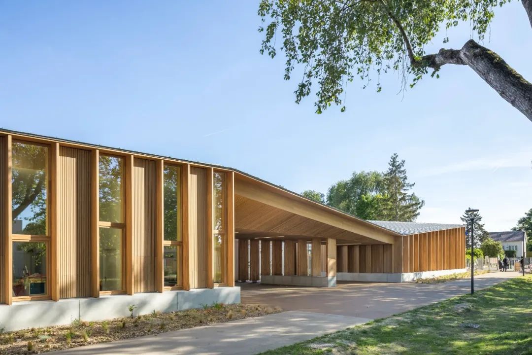 木结构小学：都市风格新外观设计