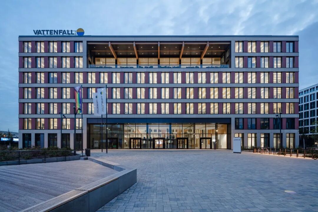 多层办公：大型木桁架结构设计