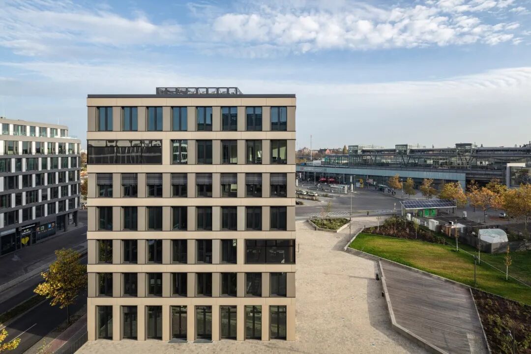 多层办公：大型木桁架结构设计