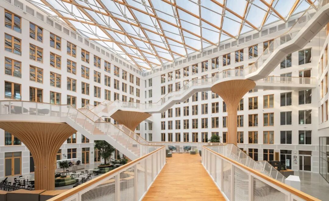 多层办公：大型木桁架结构设计