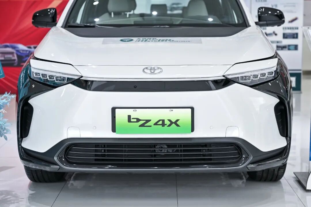 探店实拍:广汽丰田e-tnga架构首款纯电车bz4x-爱卡汽车爱咖号