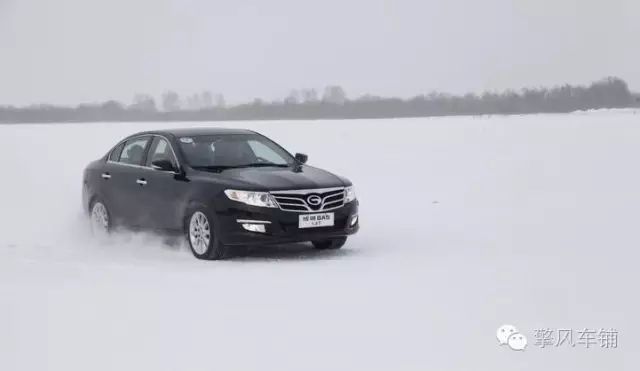精選 | 下雪結冰路面開車要注意什麼？0事故率老司機分享！ 汽車 第3張