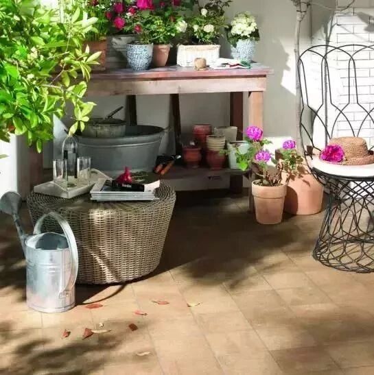 老师傅建议阳台一定要这样贴瓷砖，又好看又实用！