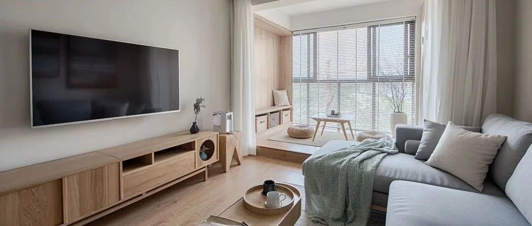 70平小户型两居室，阳台打通做个地台，漂亮易打理，简直多一间房