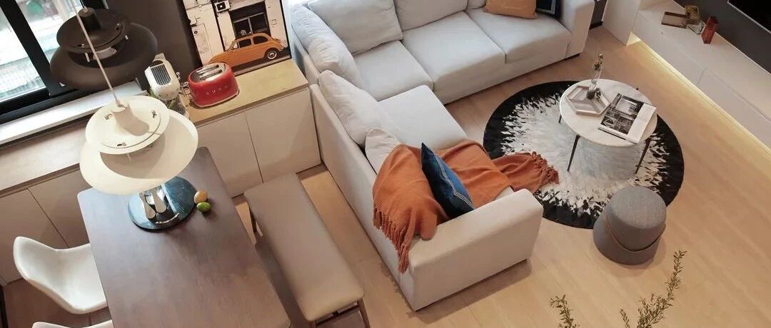 小夫妻买下105㎡奇葩阁楼，砸掉数面墙，“浪费空间”却让幸福暴增！