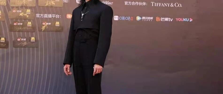 走红毯比丑的男明星们，暴露了内娱男艺人身材管理的短板