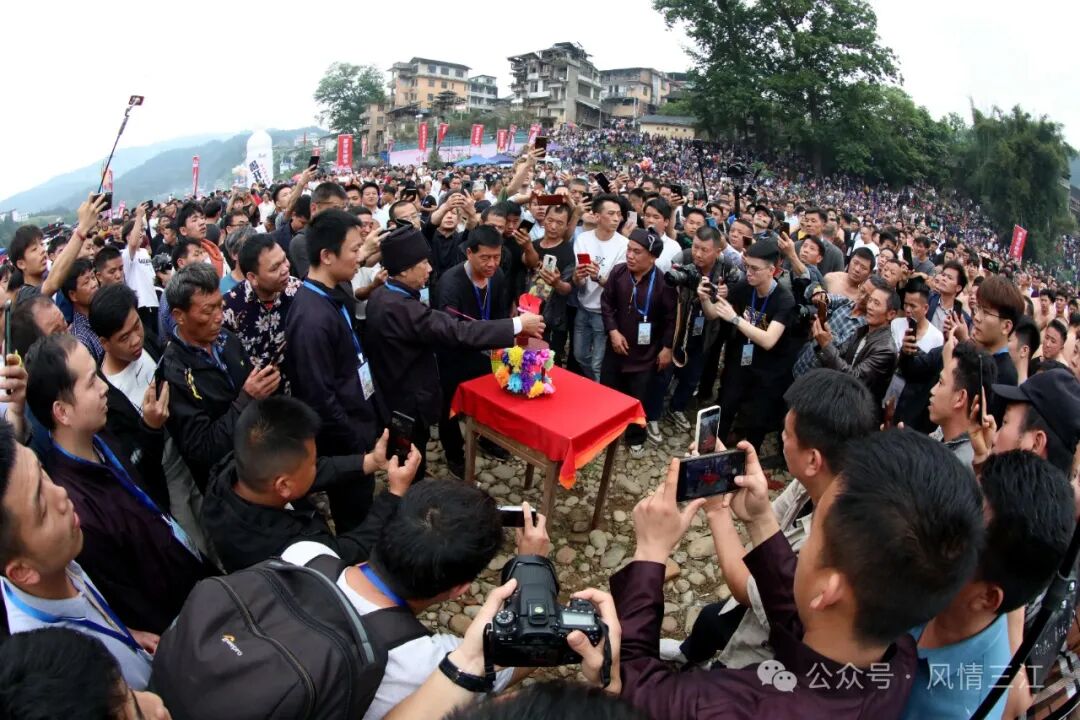潮玩三月三激情抢花炮三江侗族自治县富禄苗族乡举办第140届三月三