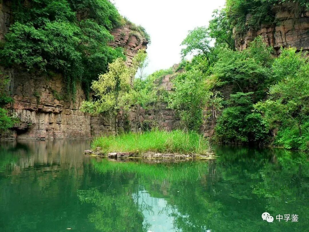 探秘“人间仙境”万仙山：绝美风光与传奇故事交织的河南秘境景区