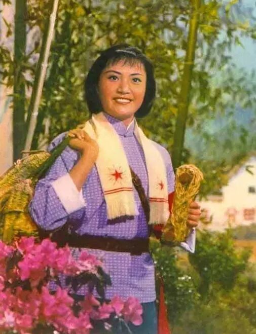 图文杨春霞杜鹃山乱云飞