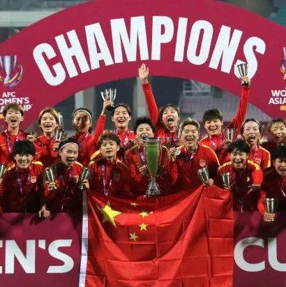 女足夺冠后，男足豪车嫩模集体曝光：最可怕的，是不知羞耻