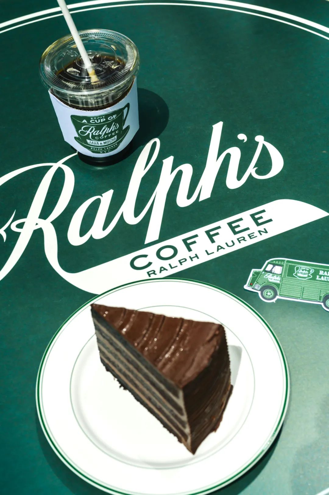 内地首家 Ralph's Coffee 开业！比星巴克更绿一点