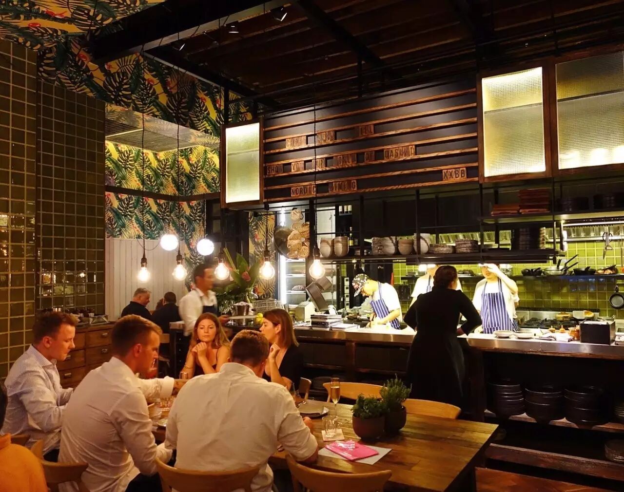 卖沙拉三明治的 wagas 开了一间人均 500 的新餐厅,你会去吃吗?