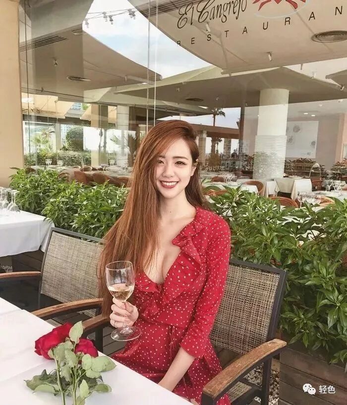 【美女】天使脸庞+魔鬼身材，台湾大学校花的美与色（组图） - 15