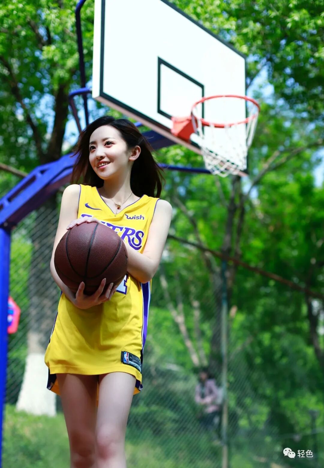 【美女】御姐气质的NBA女主播，长相甜美清纯动人（组图） - 4