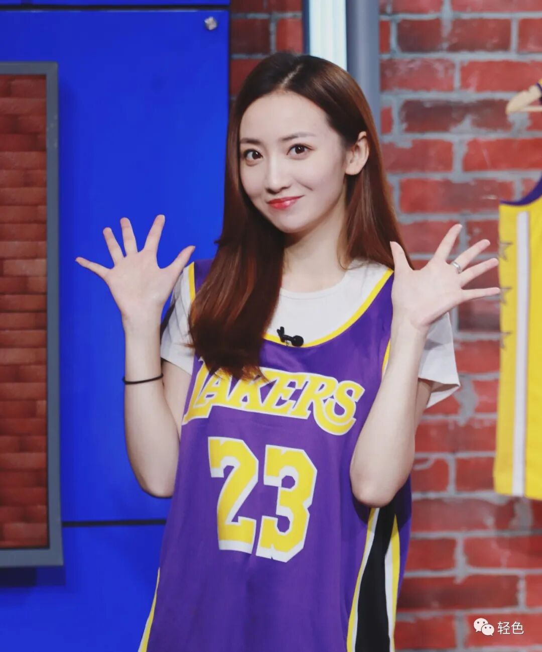 【美女】御姐气质的NBA女主播，长相甜美清纯动人（组图） - 24