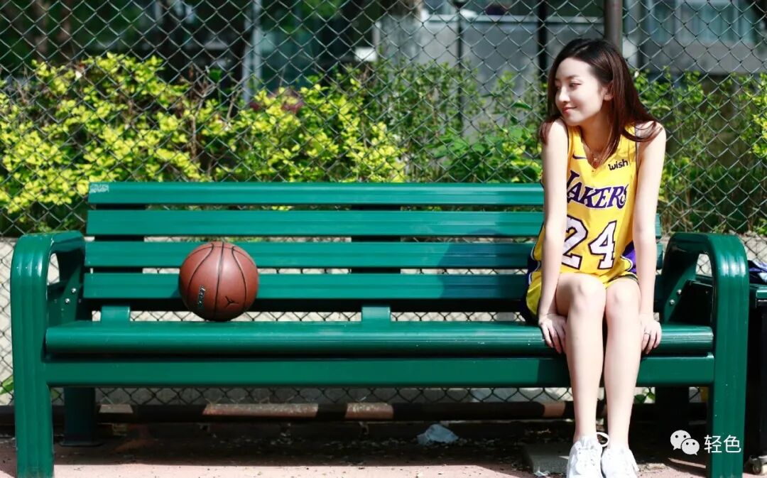 【美女】御姐气质的NBA女主播，长相甜美清纯动人（组图） - 22