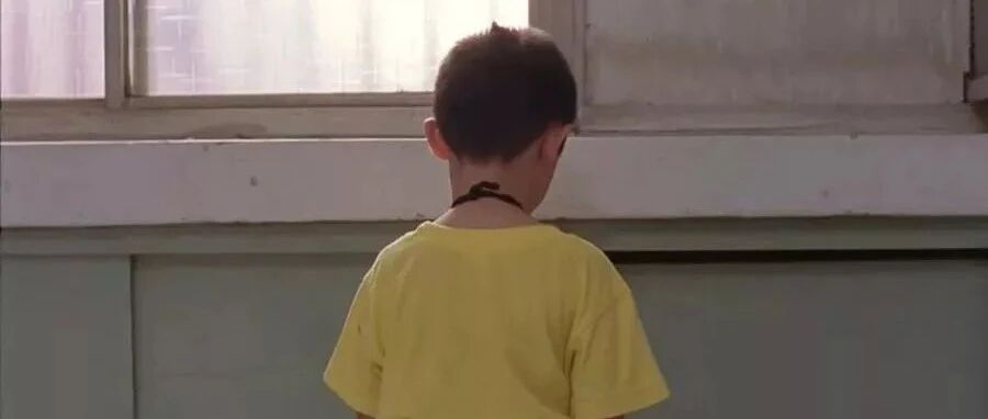 “我希望，妈妈是个哑巴。”